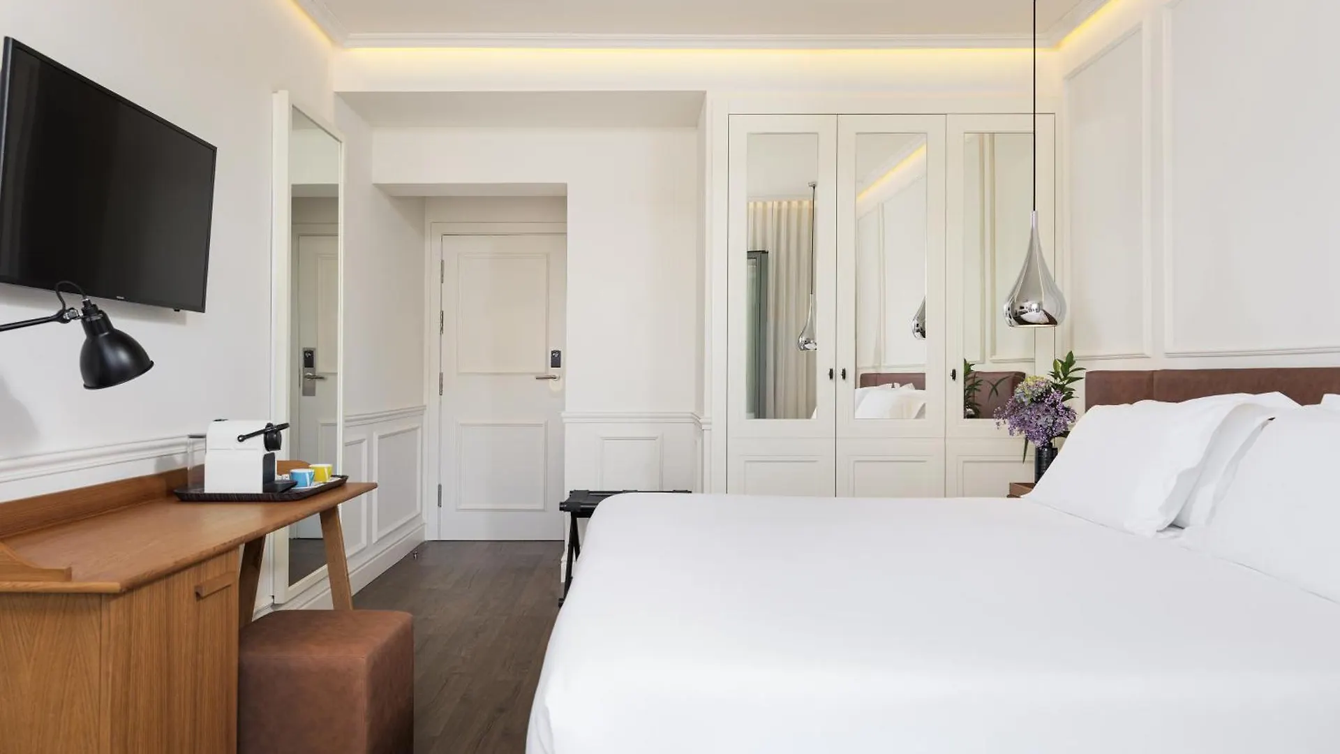 H10 Universitat (Adults Only) Barcelona Hotel